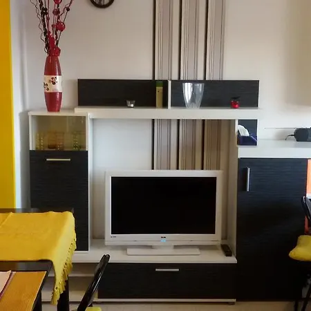 Apartment Your Second *